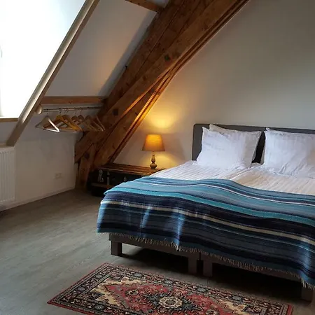 לינה וארוחת בוקר De Gaanderij 3*